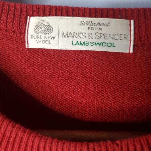 marks and spencer 100% Lambwool Red Shirt Men Size L U.K Made - Picture 2 of 3